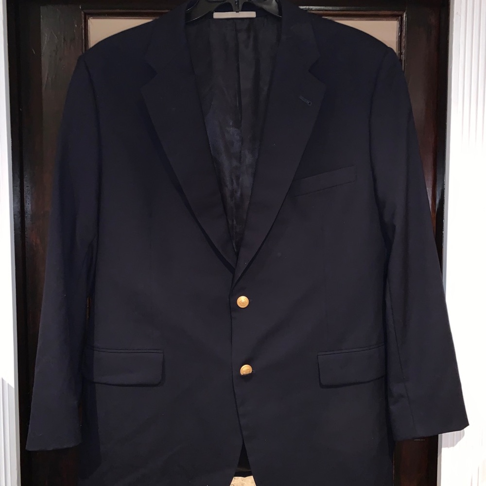 Men’s burr berry sport coat with gold buttons